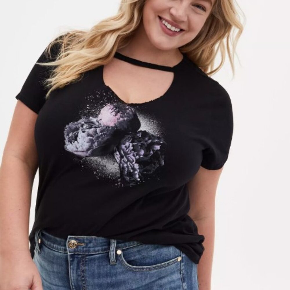 Torrid NWT size 3 Black Floral Splatter Choker Tee